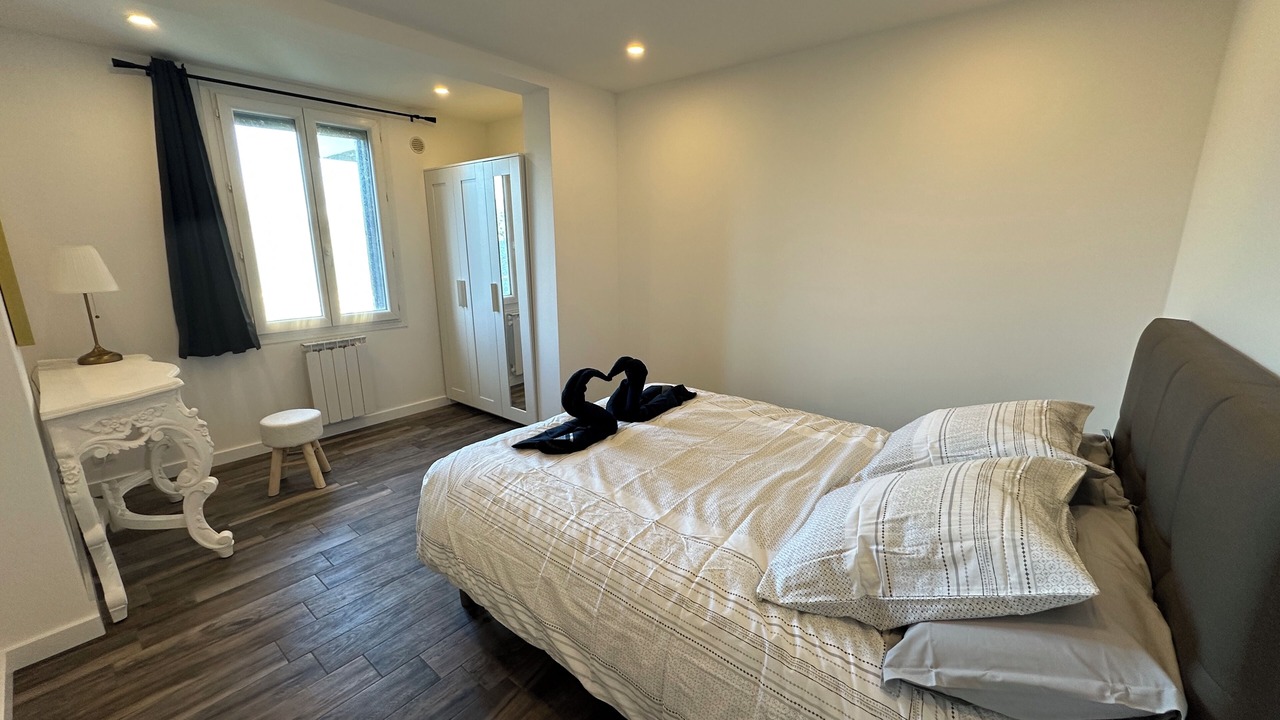 Photo of Bedroom in Aspremont