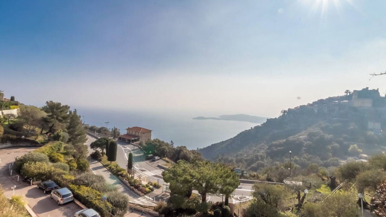 Photo of Others in Eze