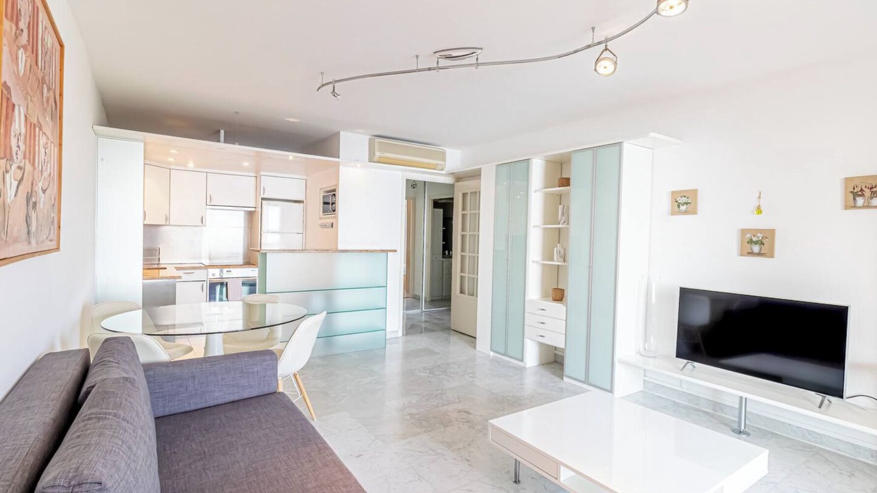 Photo of Livingroom in Eze