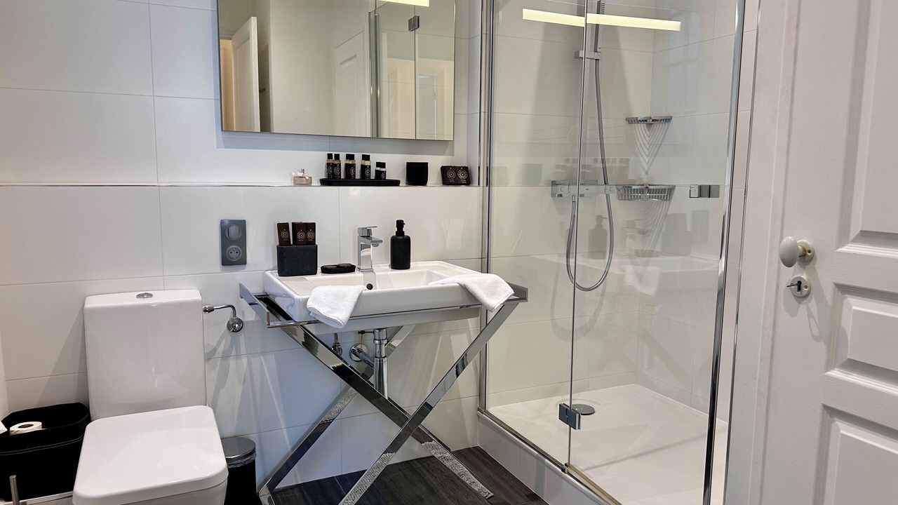 Photo of Bathroom in Nice City Centre