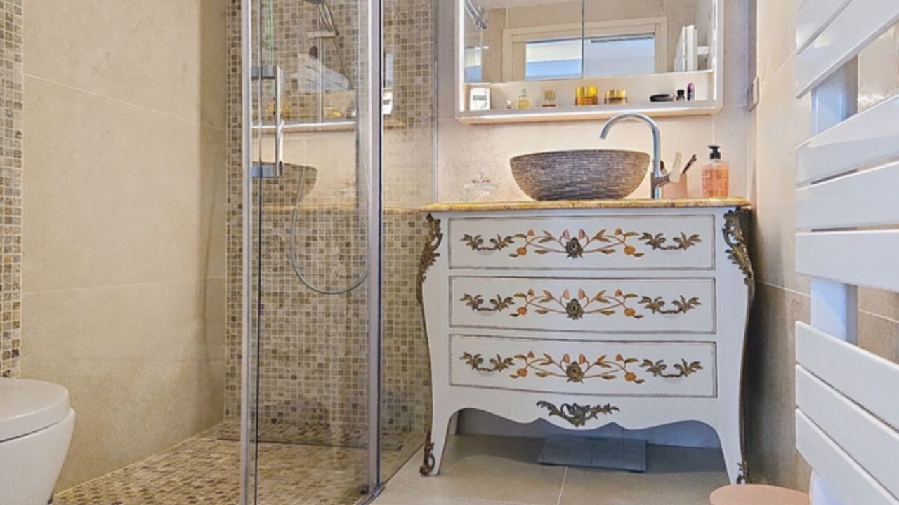 Photo of Bathroom in Villeneuve Loubet Beach