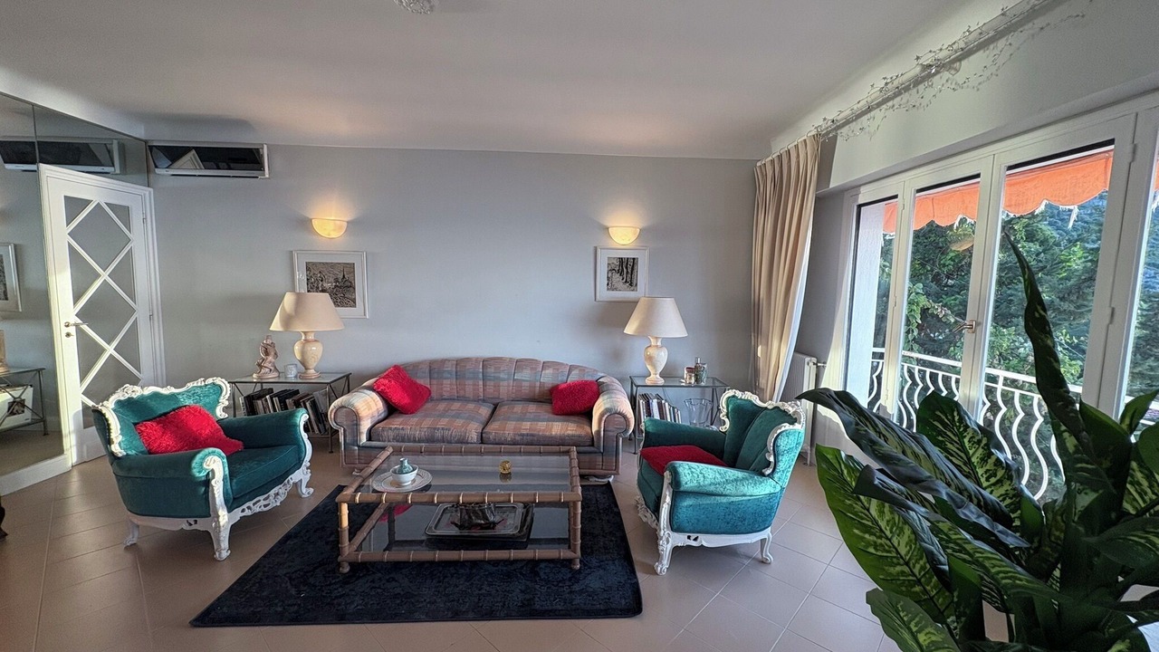Photo of Livingroom in Eze