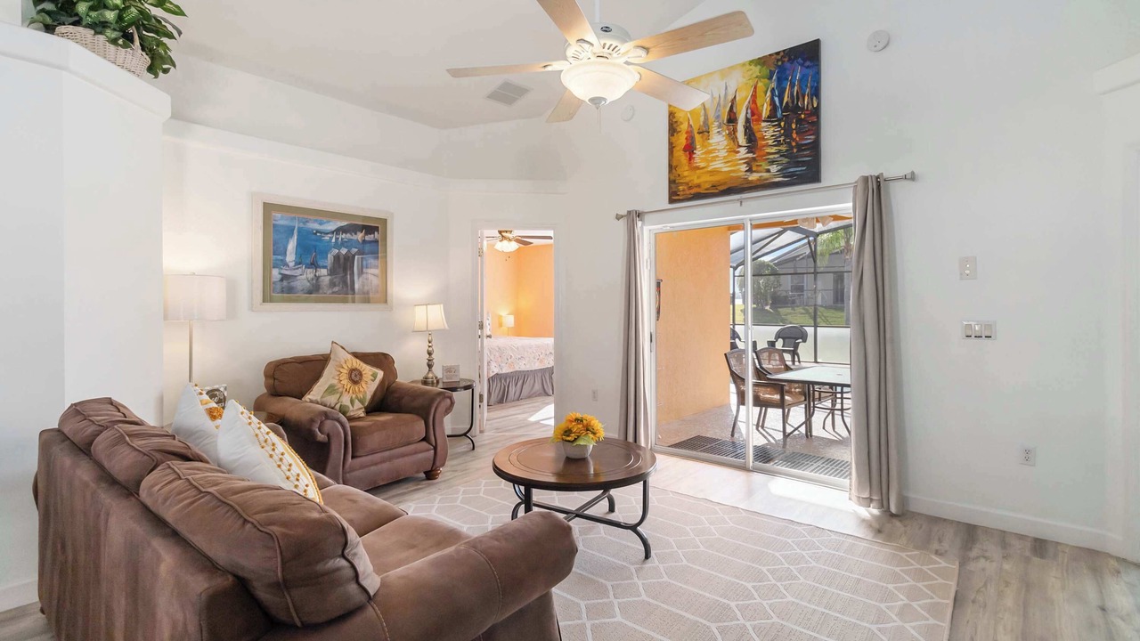Photo of Livingroom in Lake Wilson Preserve