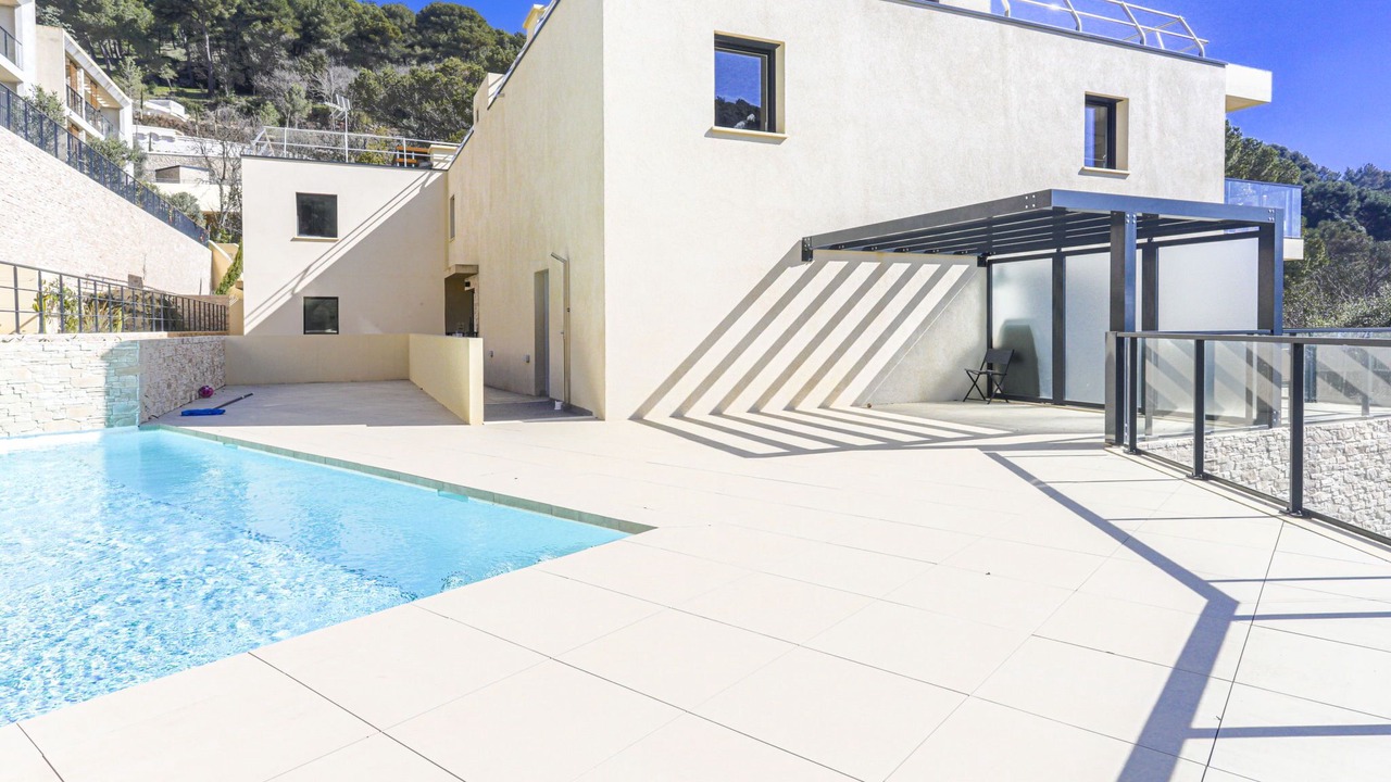 Photo of Others in Eze