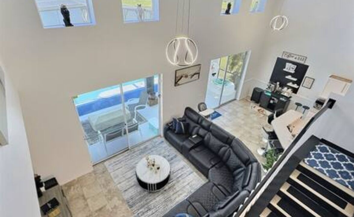 Photo of Livingroom in Crescent Lakes