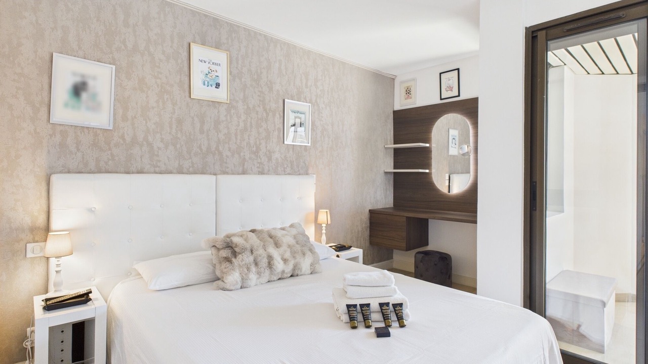 Photo of Bedroom in California - Pezou