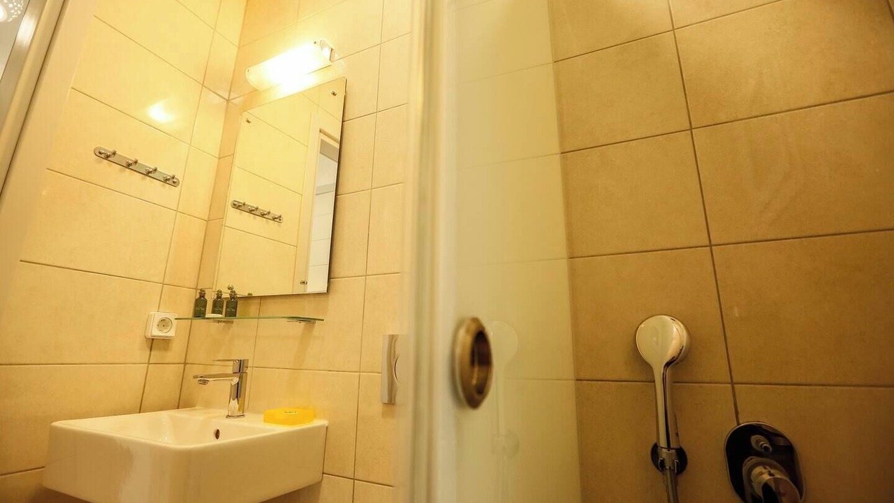 Photo of Bathroom in Perissa