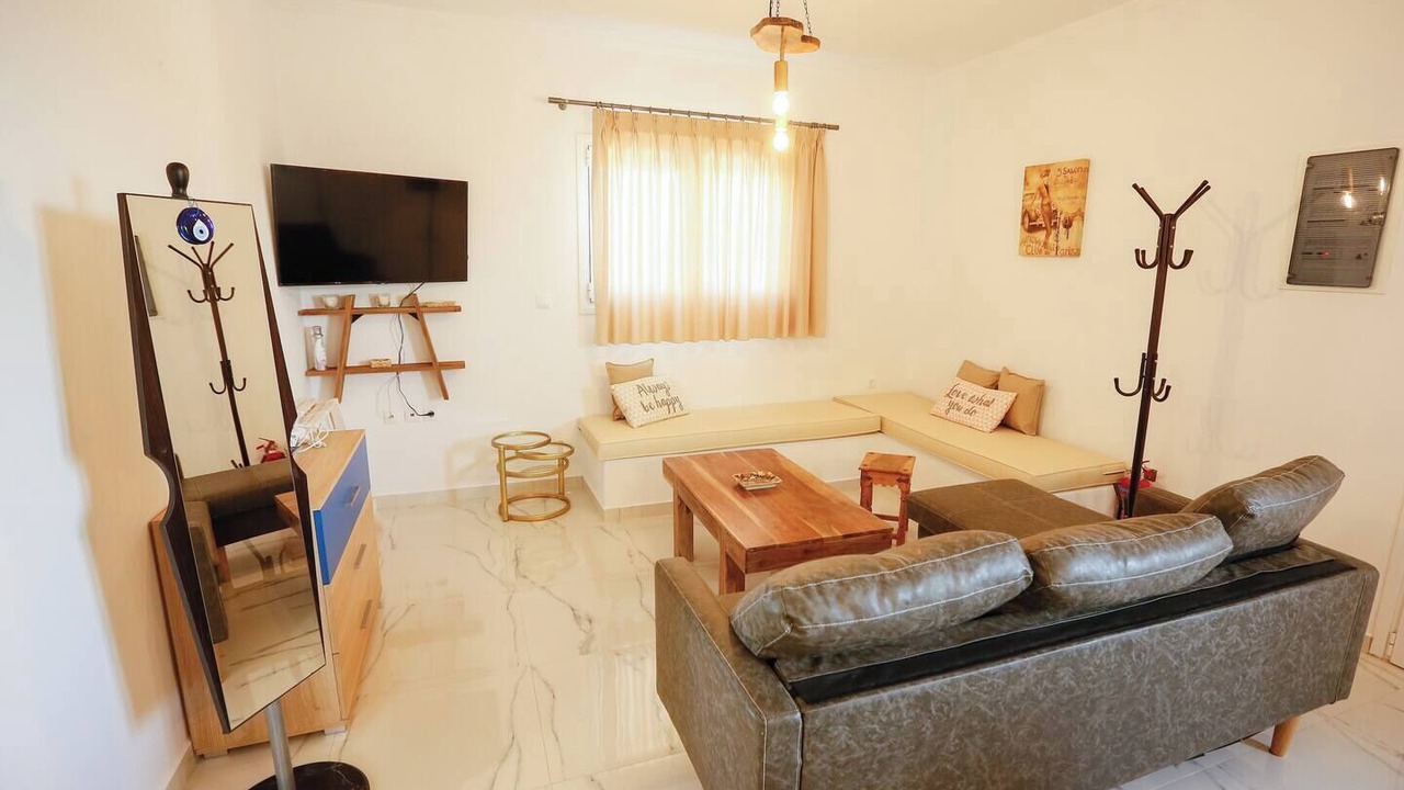 Photo of Livingroom in Perissa