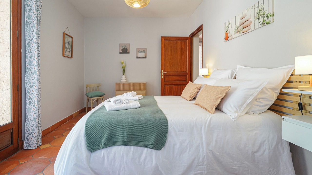 Photo of Bedroom in Beausoleil