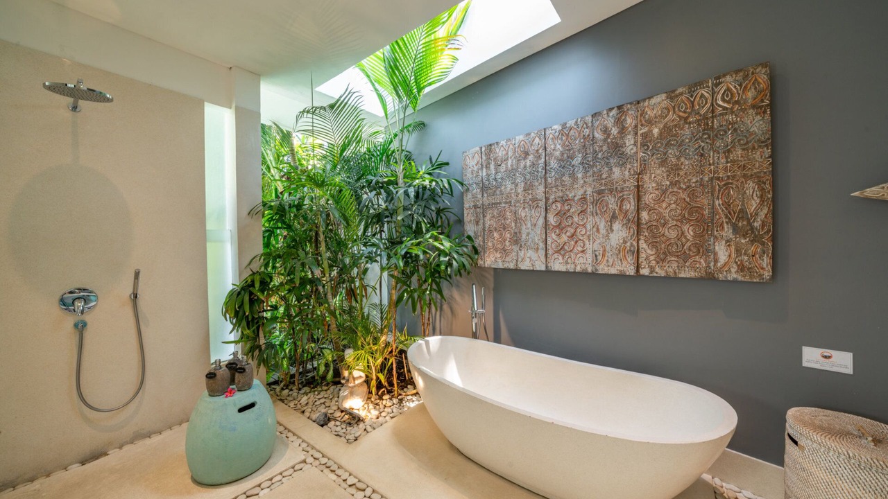 Photo of Bathroom in Sunset Road