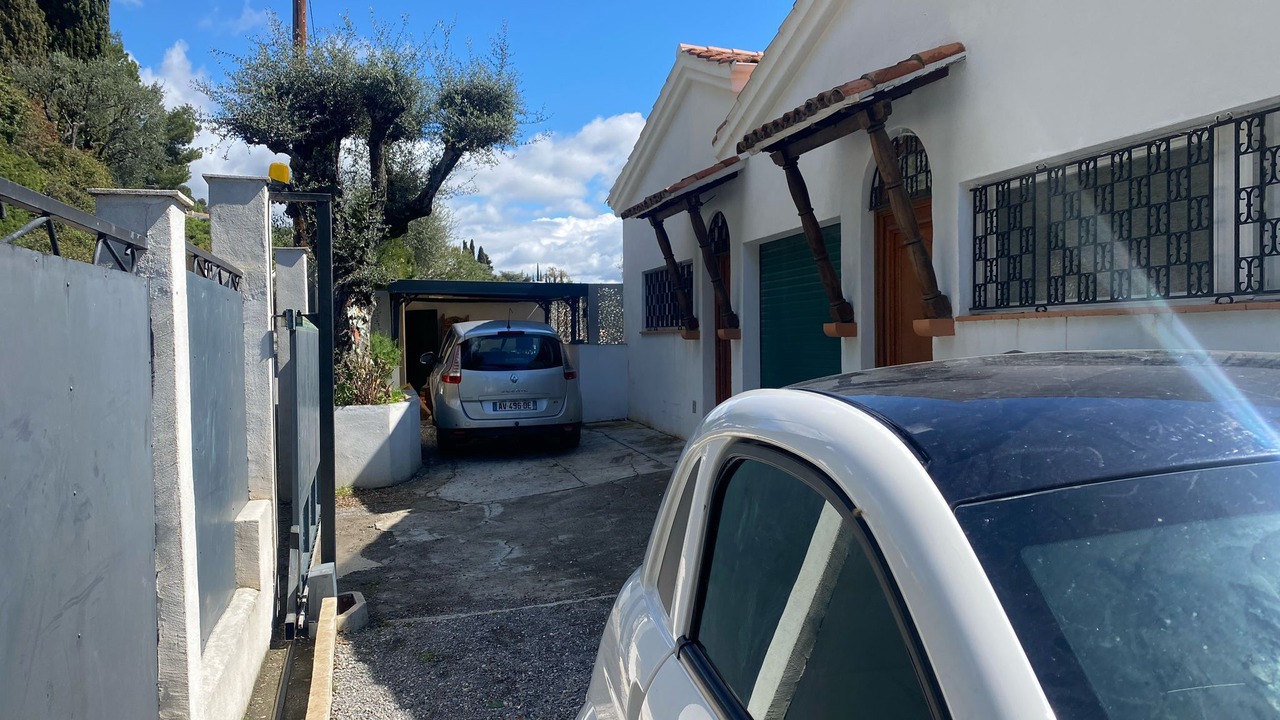 Photo of Outdoor in Gairaut