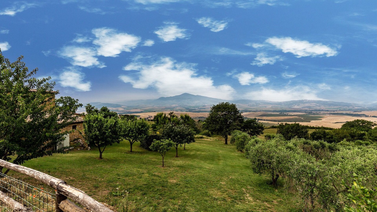 Photo of Others in Pienza