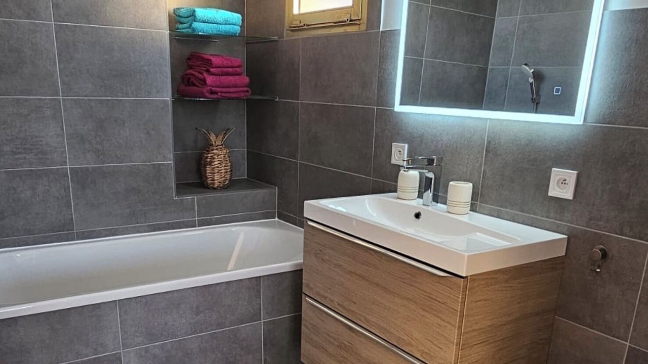 Photo of Bathroom in Cannes La Bocca