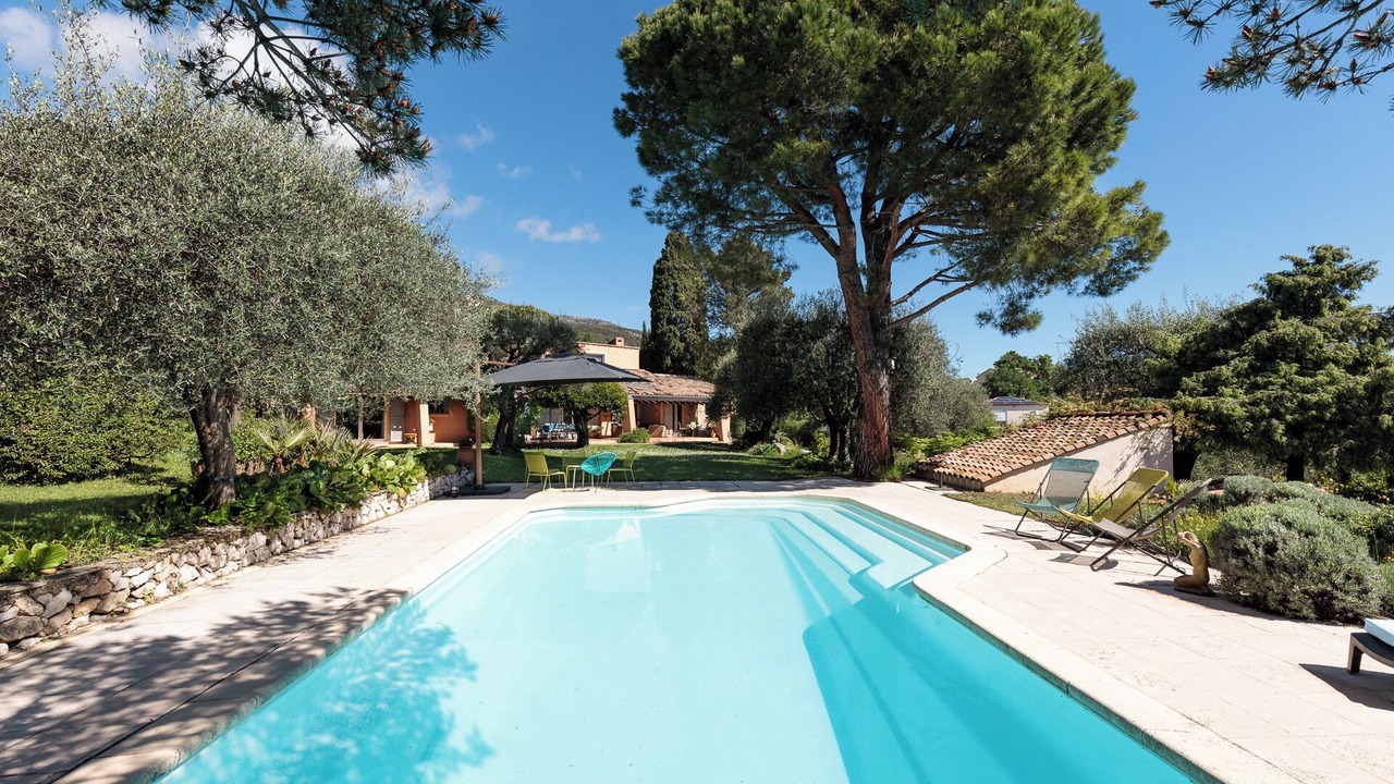 Photo of Outdoor in Gattieres