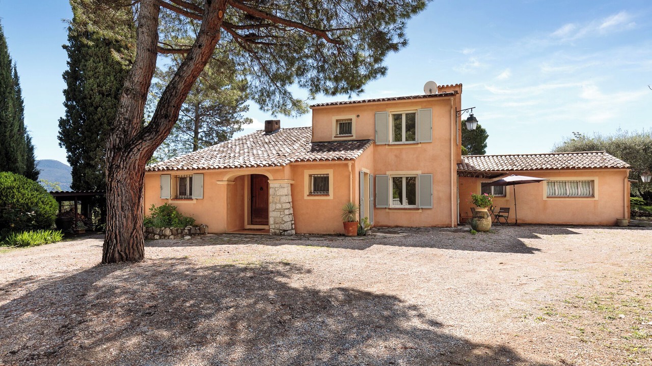 Photo of Outdoor in Gattieres