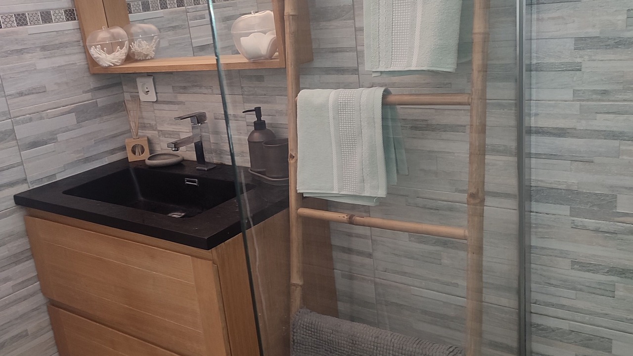 Photo of Bathroom in Saint-Roch