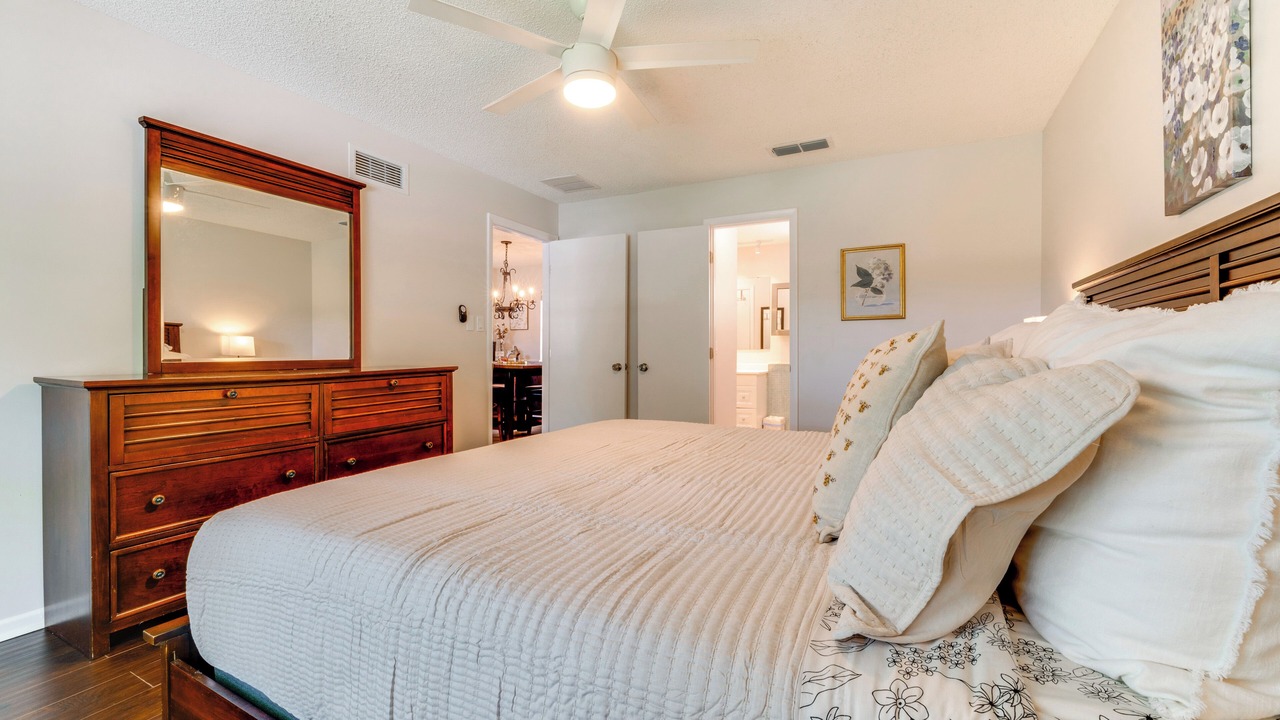 Photo of Bedroom in Longwood