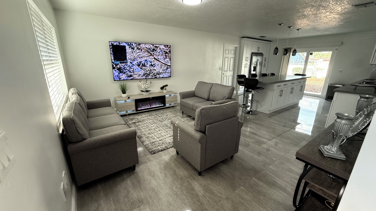 Photo of Livingroom in Azalea Park