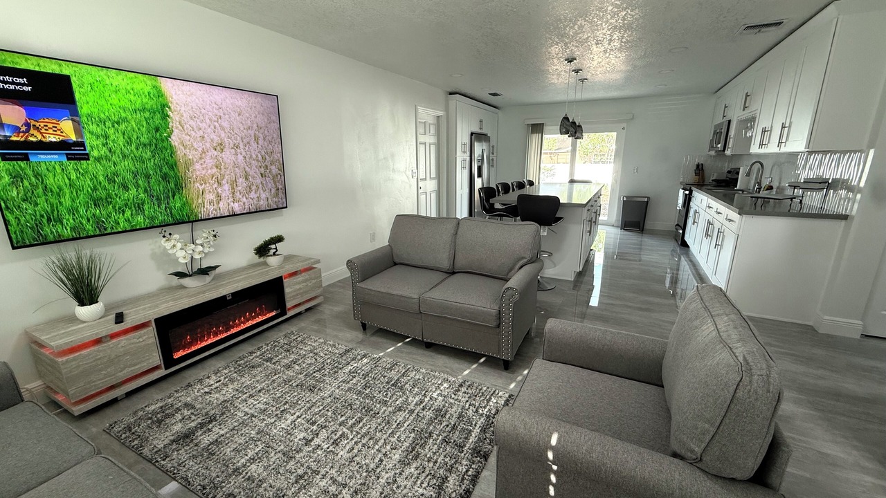 Photo of Livingroom in Azalea Park