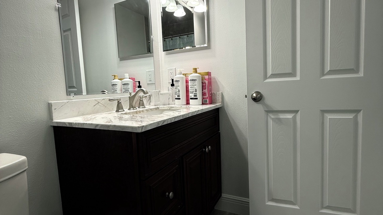 Photo of Bathroom in Azalea Park