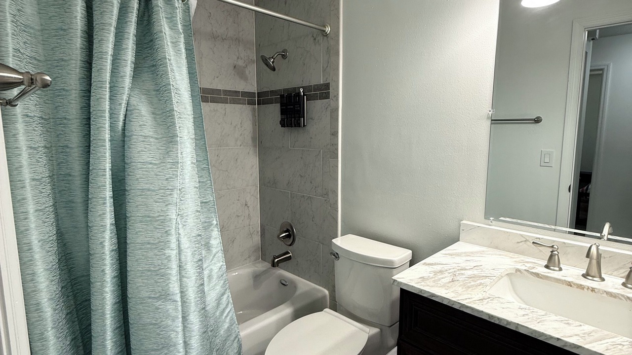 Photo of Bathroom in Azalea Park