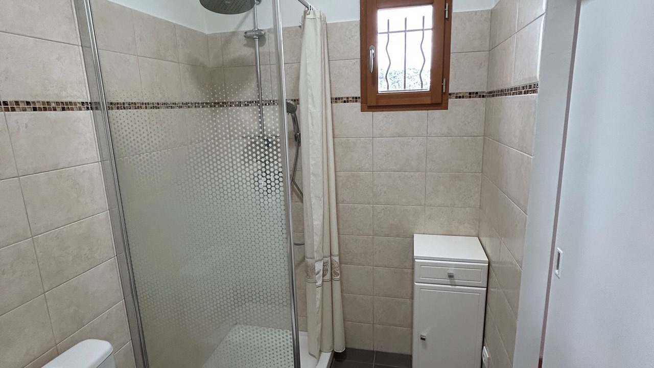 Photo of Bathroom in Contes