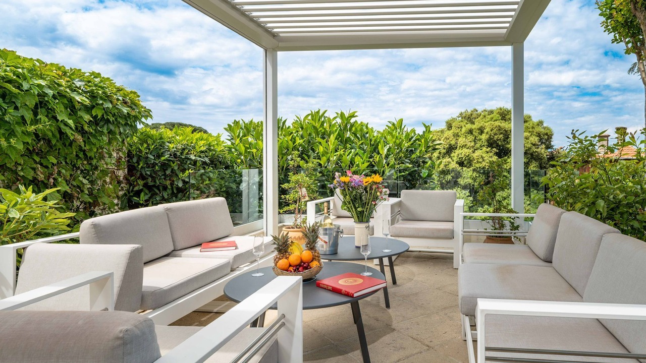 Photo of Patio Balcony in California - Pezou