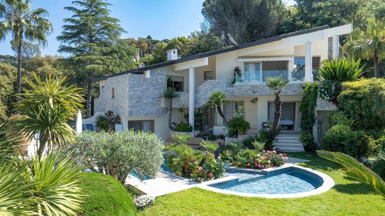 Photo of Outdoor in California - Pezou