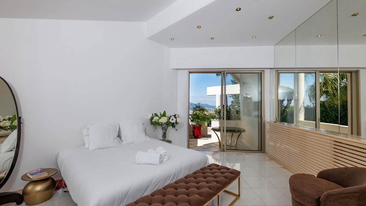 Photo of Bedroom in California - Pezou