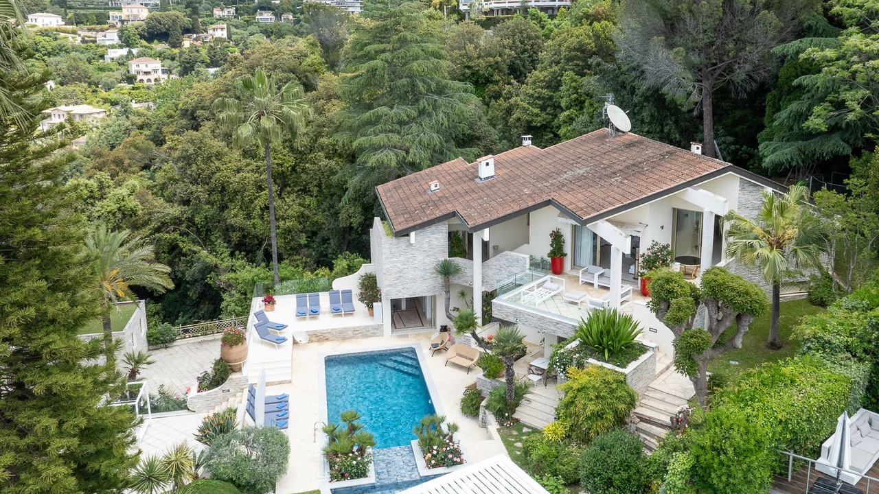 Photo of Outdoor in California - Pezou
