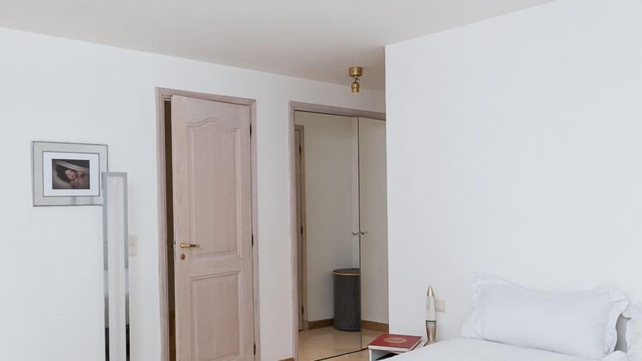 Photo of Bedroom in California - Pezou