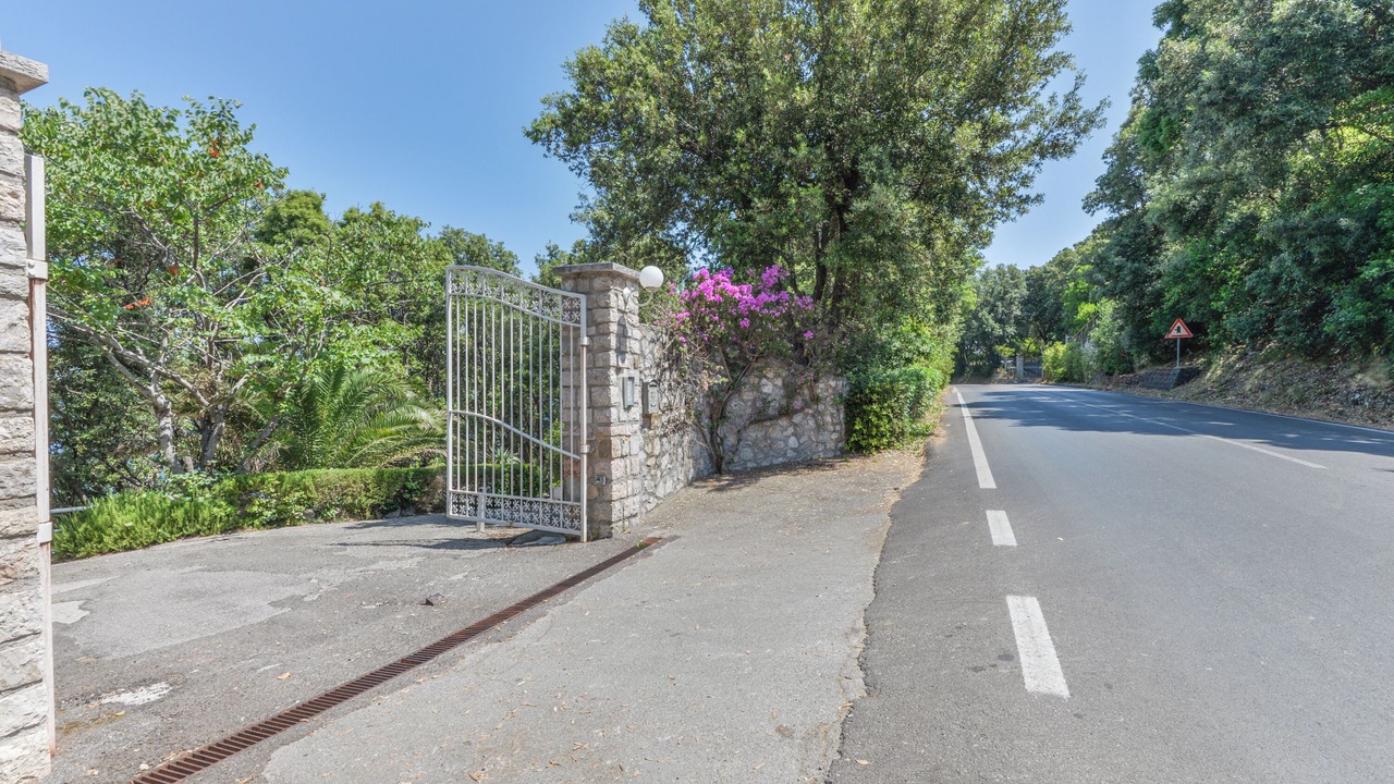 Photo of Outdoor in Procchio