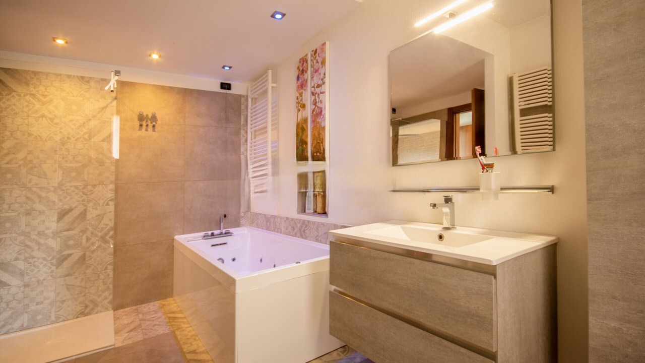 Photo of Bathroom in Montioni