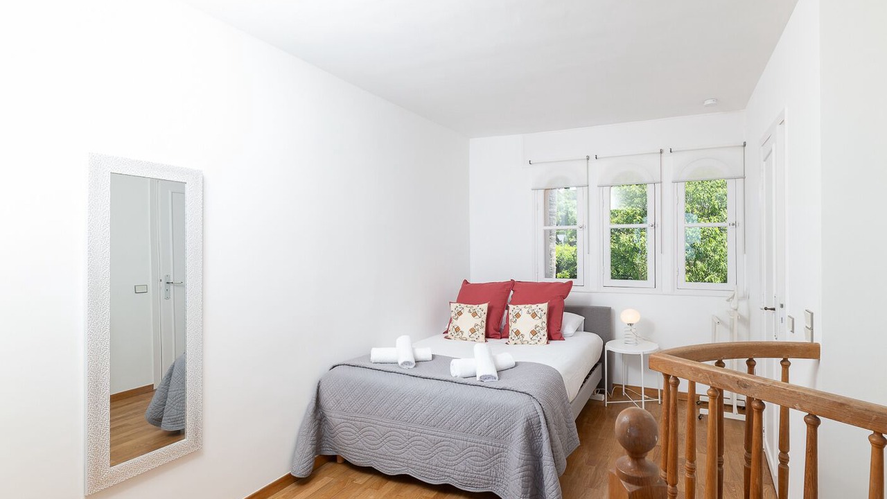 Photo of Bedroom in Prado - Republique