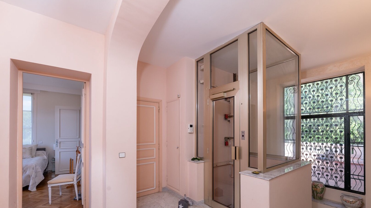 Photo of Bedroom in Prado - Republique