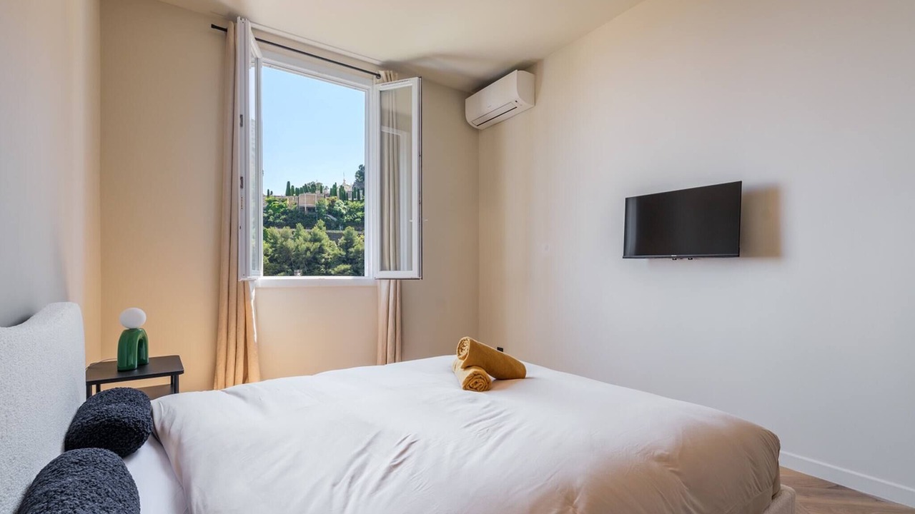 Photo of Bedroom in Beausoleil