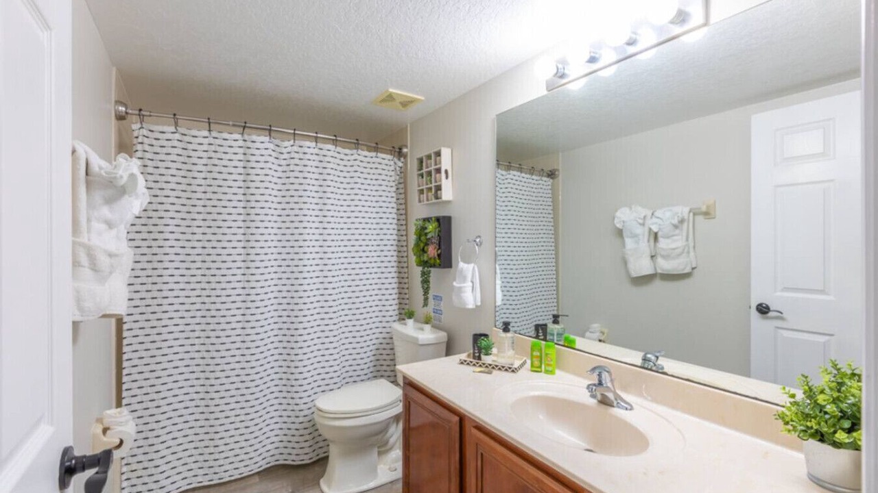 Photo of Bathroom in Poinciana
