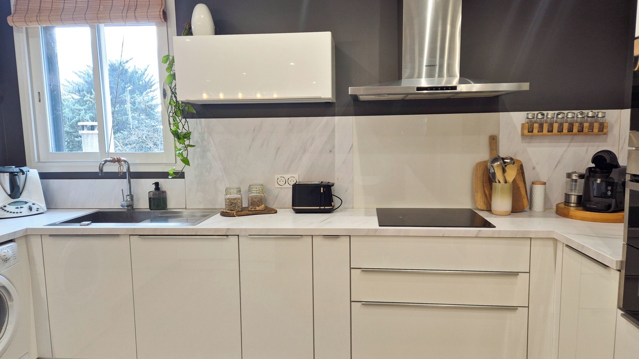 Photo of Kitchen in Berre-des-Alpes