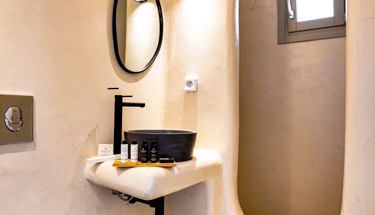 Photo of Bathroom in Pyrgos