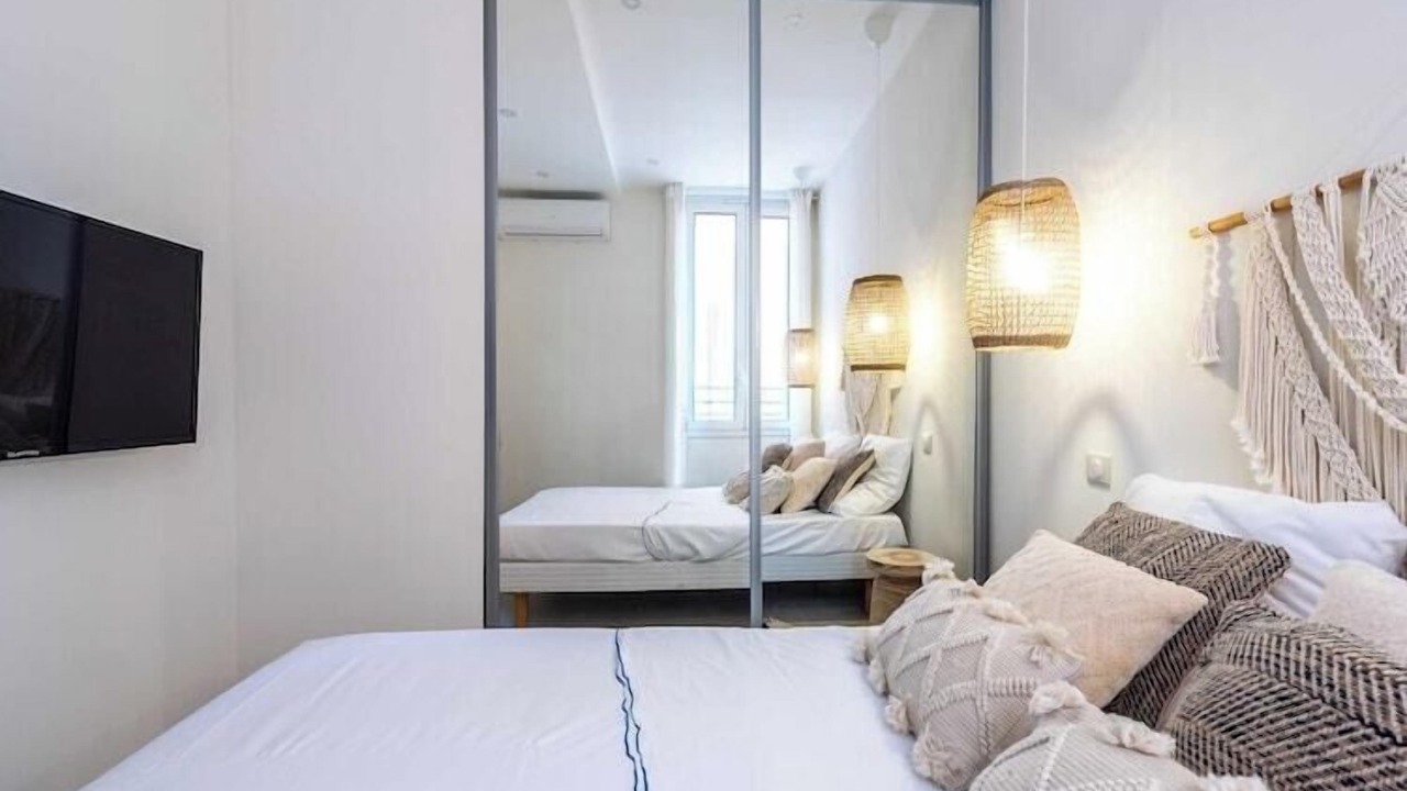 Photo of Bedroom in Juan-les-Pins