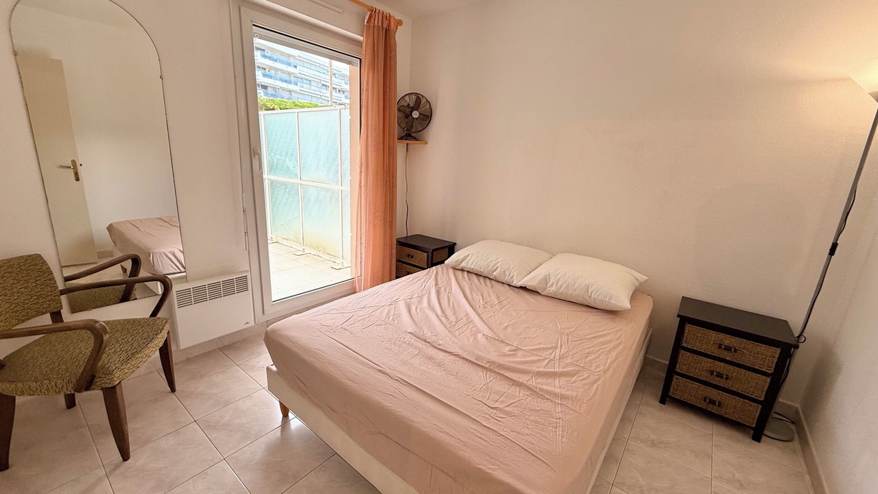 Photo of Bedroom in Golfe Juan