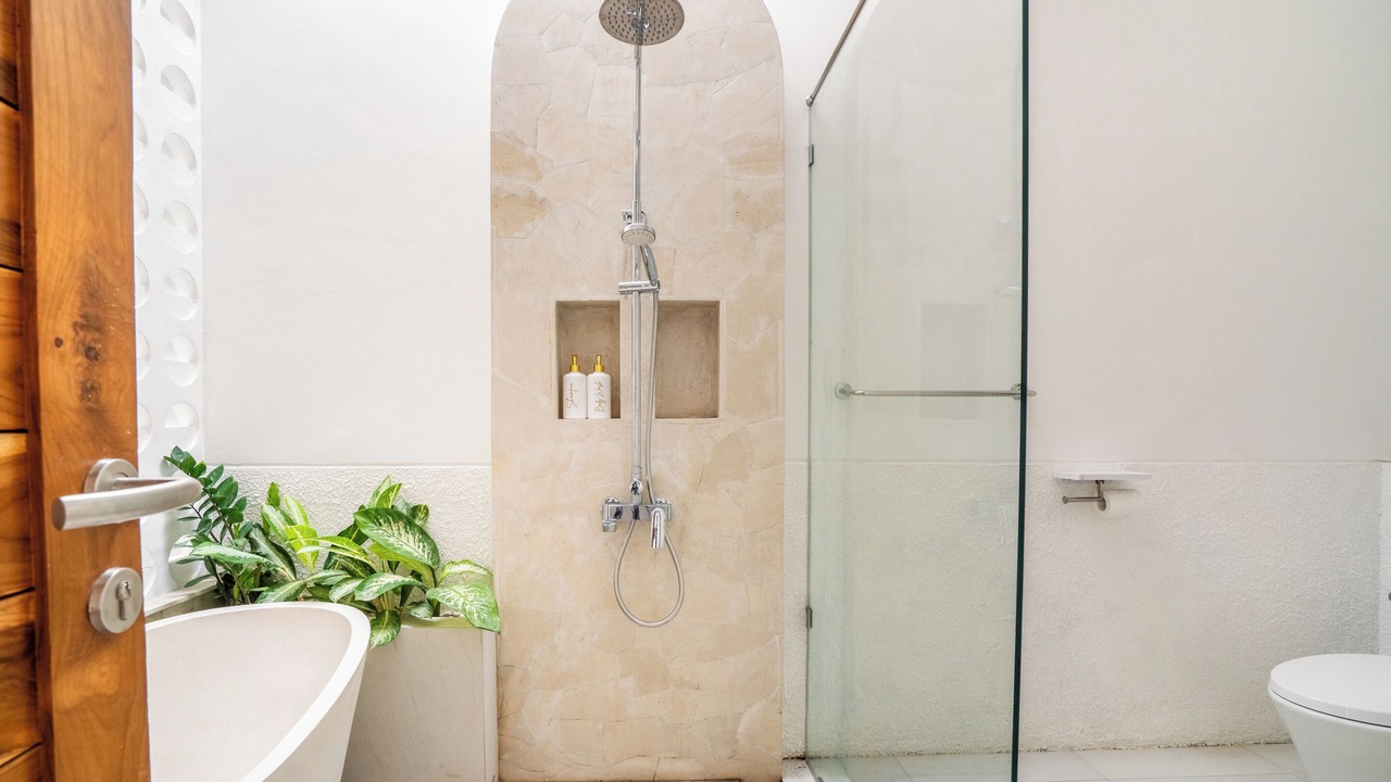 Photo of Bathroom in Padangsambian Klod