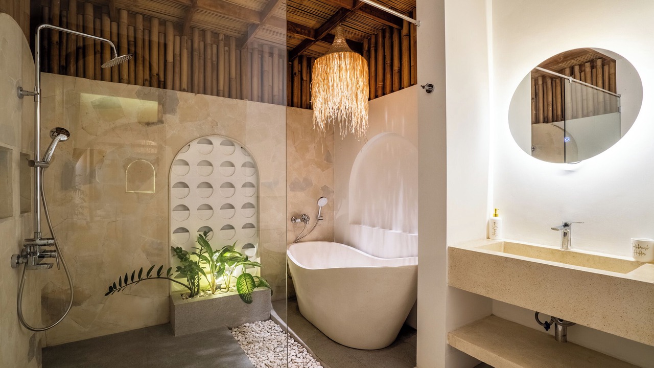 Photo of Bathroom in Padangsambian Klod