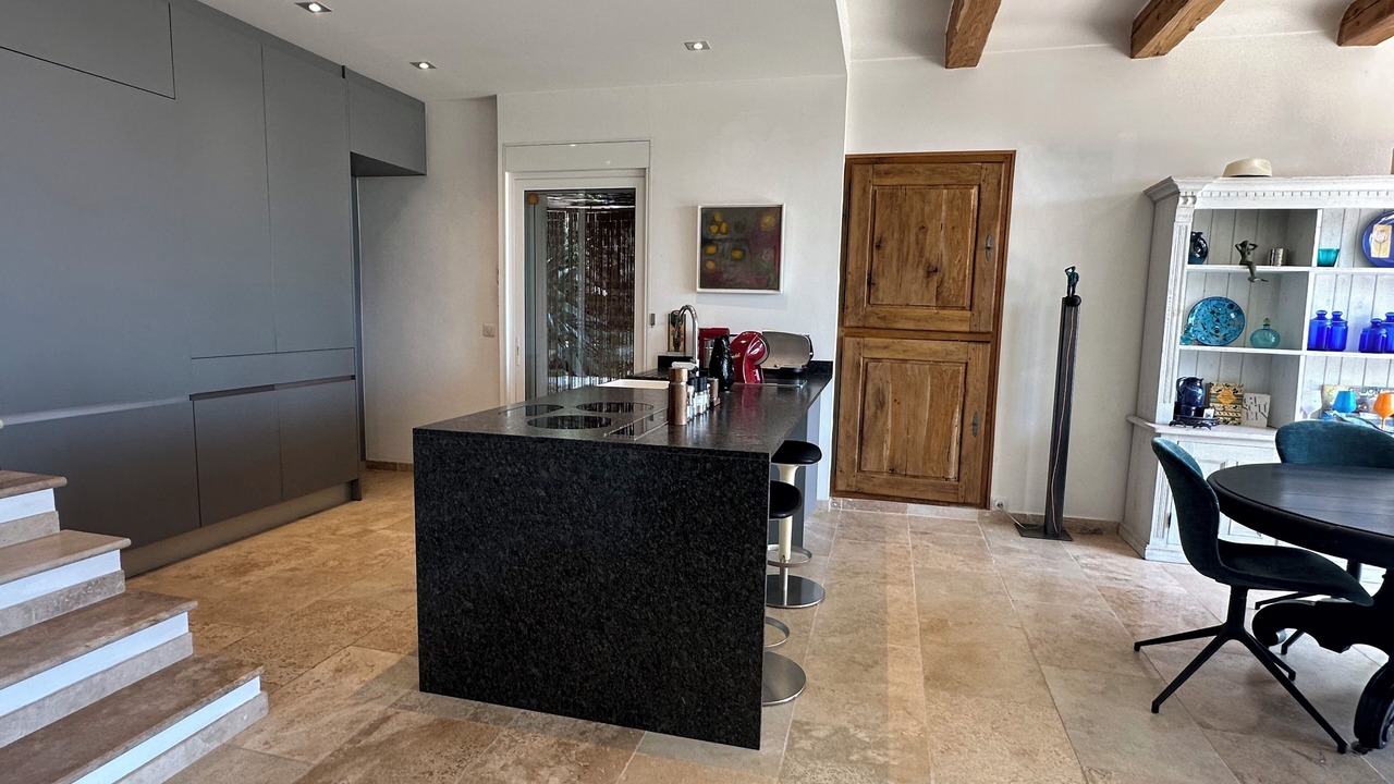 Photo of Kitchen in Espero-Pax