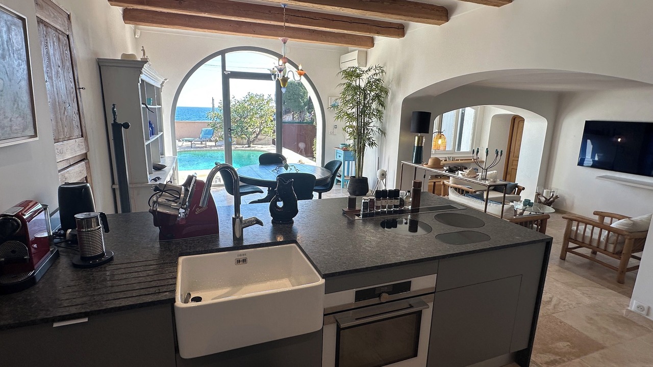 Photo of Kitchen in Espero-Pax