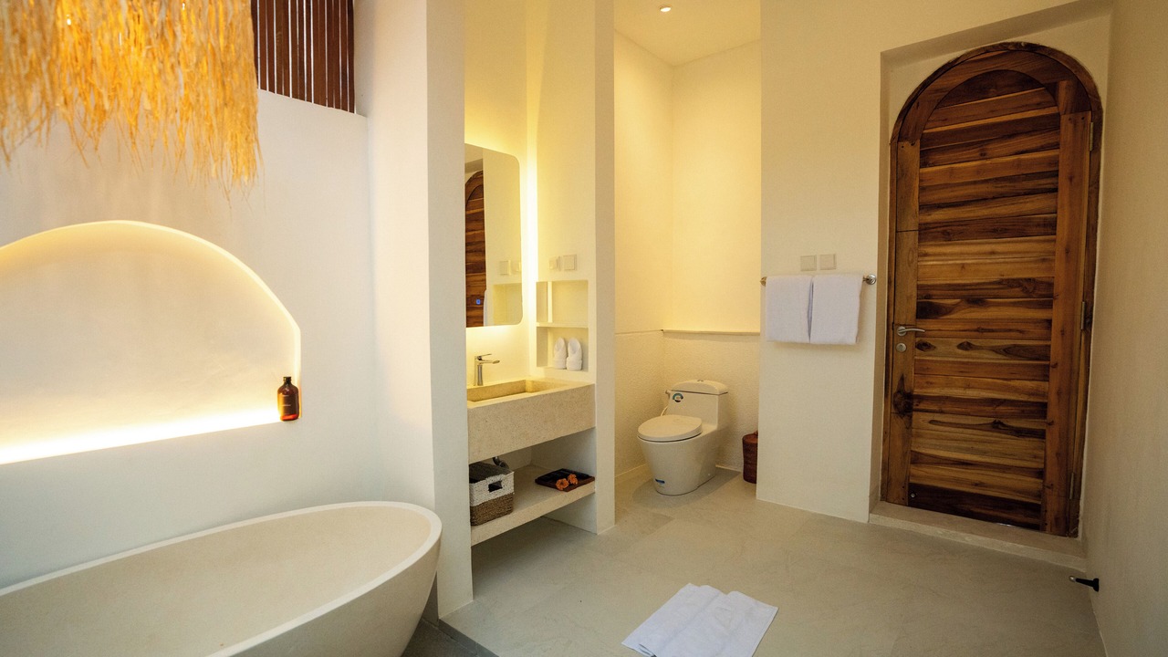 Photo of Bathroom in Padangsambian Klod