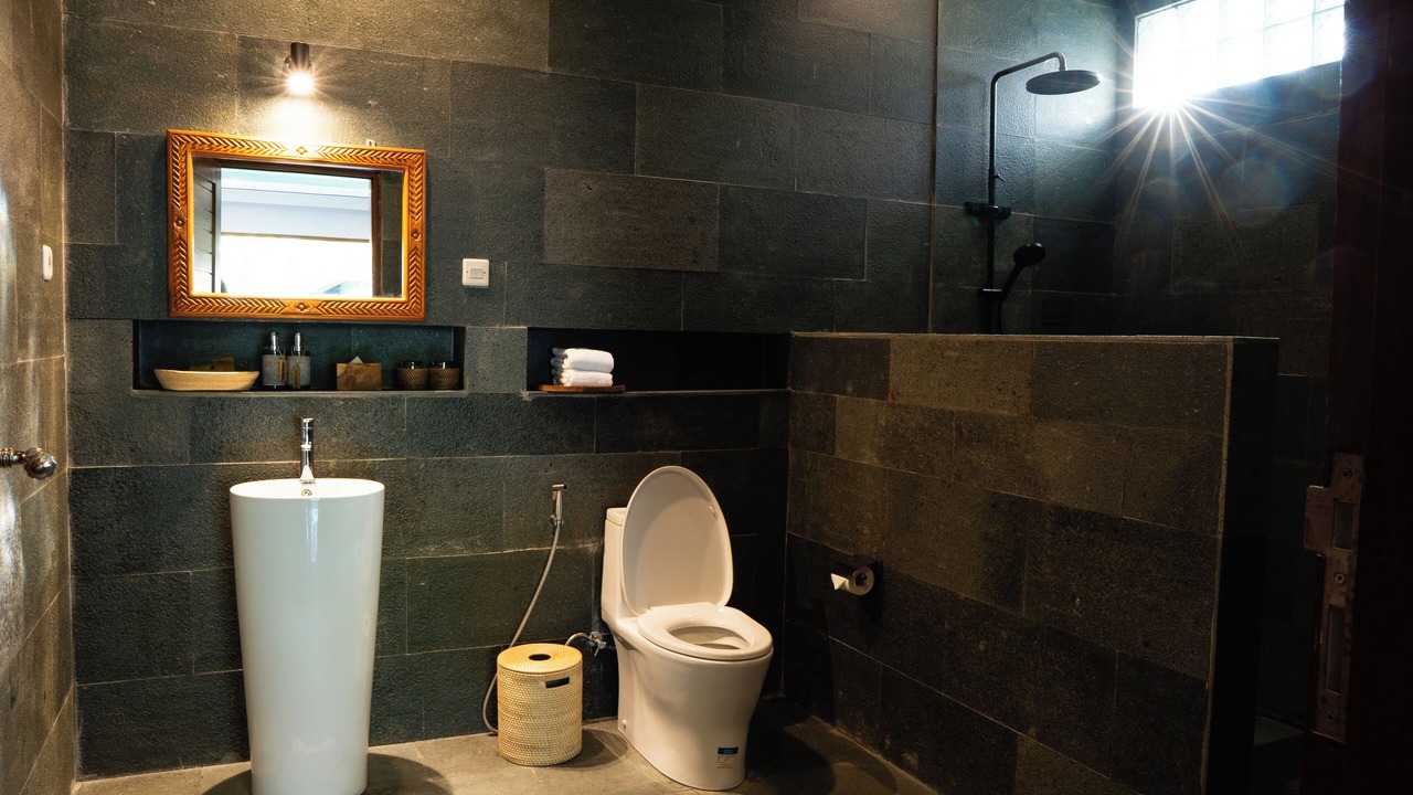 Photo of Bathroom in Bukti