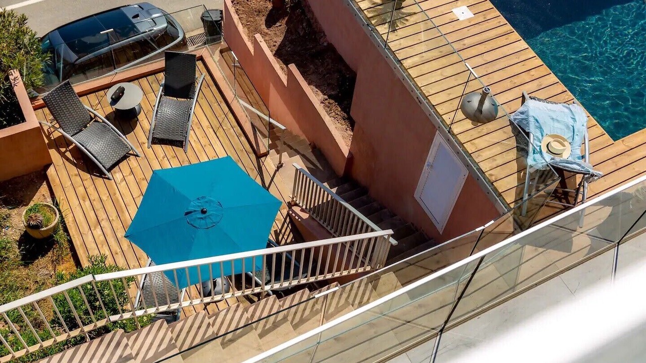 Photo of Outdoor in Antheor