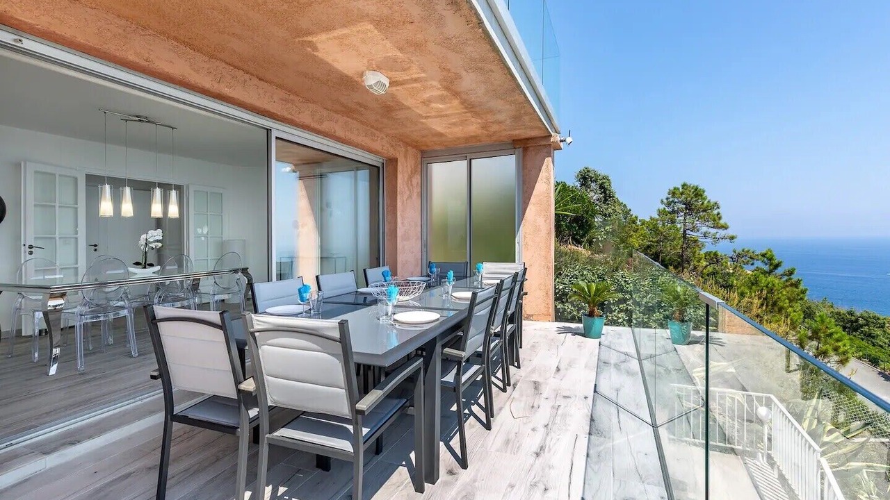 Photo of Outdoor in Antheor
