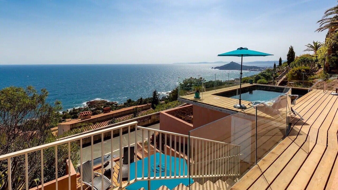 Photo of Outdoor in Antheor